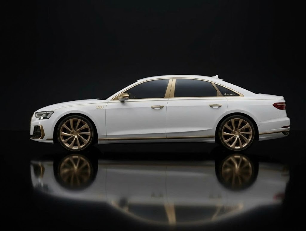 Audi A8 después del servicio, con la pintura limpia y brillante